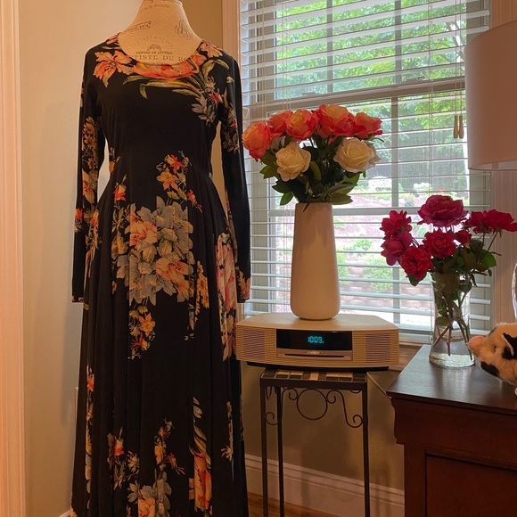 Free people dress! Beautiful drape! Still a good condition! Vintage style! - Picture 3 of 7